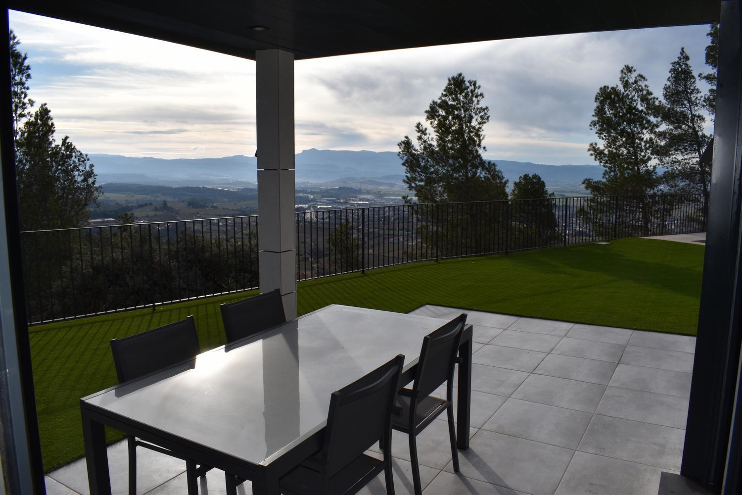Eagle'S Nest Apartment Castellnou de Bages Exterior photo